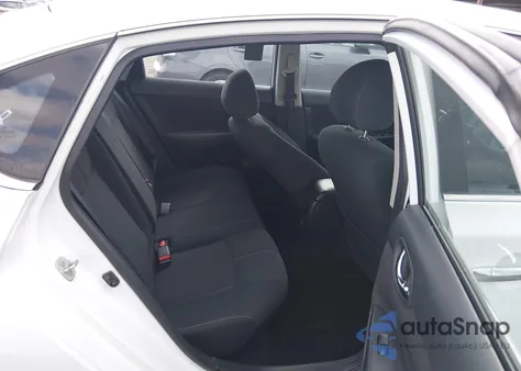 2018 Nissan Sentra S z USA, uszkodzony, nr VIN 3N1AB7AP9JY247935